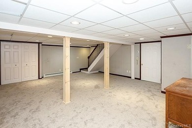 Welcome Home! This beautifully maintained Cape is truly move-in - photo 29