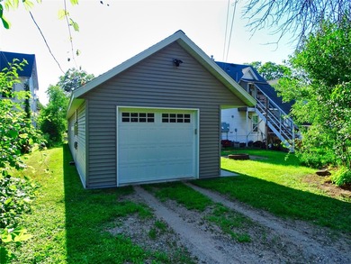 Check out this newer built, move in ready home. This 2 bed, 1 - photo 21