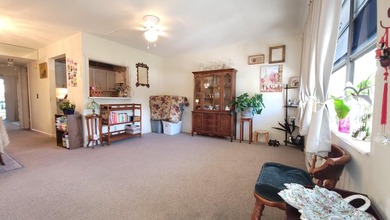 Bright and charming, lightly updated, one bedroom, one bath - photo 3