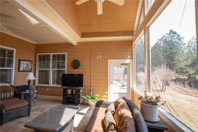 NEW INTERIOR PAINT THROUGHOUT THE WHOLE HOUSE. Take a look at - photo 18
