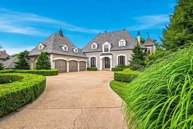 Experience the timeless elegance of this extraordinary - photo 5
