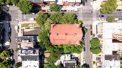 This property is being sold by a bankruptcy trustee via auction - photo 7