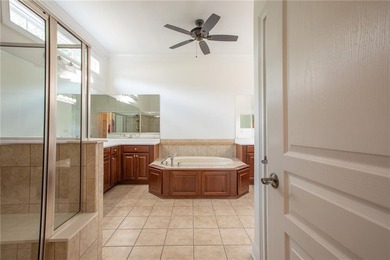 NEW INTERIOR PAINT THROUGHOUT THE WHOLE HOUSE. Take a look at - photo 30