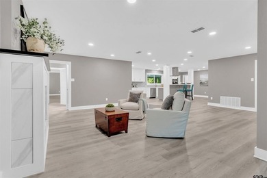 Welcome to your dream home in the highly desirable Hideaway Lake - photo 7