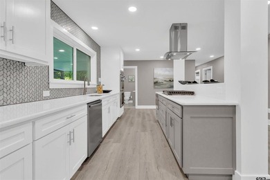 Welcome to your dream home in the highly desirable Hideaway Lake - photo 10