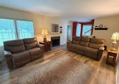 Meticulously maintained and move-in ready, this spacious 4 - photo 3