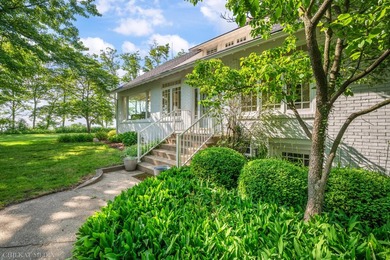 Rare Lake Michigan estate with 210 feet of frontage. This - photo 5
