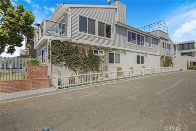 Perched high on a corner lot in Manhattan Beach's desirable Sand - photo 26