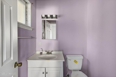 Lots of room to roam here in the large, centrally located old - photo 28