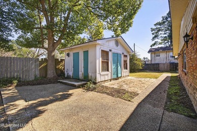 Lots of room to roam here in the large, centrally located old - photo 35