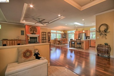 Welcome to this spectacular 6 year new 2-bedroom, 2-bathroom - photo 4