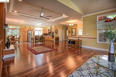 Welcome to this spectacular 6 year new 2-bedroom, 2-bathroom - photo 5