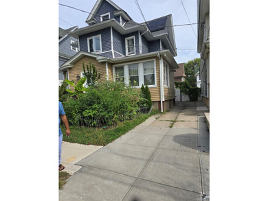 Hi all Welcome to my listing, this is a huge income potential - photo 1
