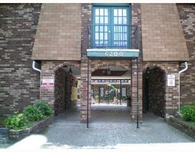 Lake Pontchartrain Condo For Sale in Metairie Louisiana