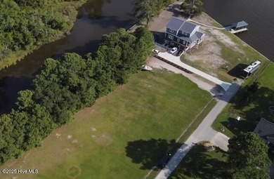 A rare opportunity for an unrestricted, waterfront lot just - photo 7