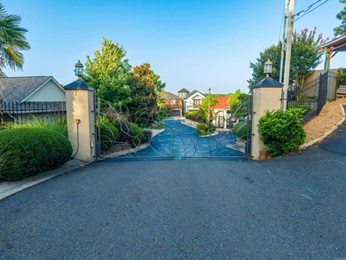 Lake Hamilton luxury living at it's finest awaits at beautiful - photo 4