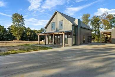 Single Continuous Tract | 2+ Miles of Barren River Frontage | - photo 2