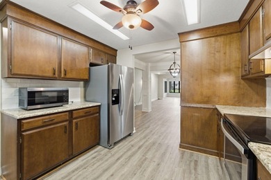 Positioned within the established lakefront community of - photo 24