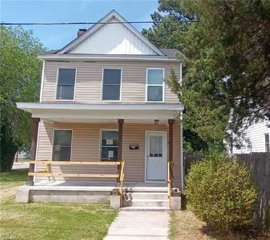 Discover this charming three-bedroom, two-bath Traditional home - photo 36
