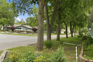 Positioned within the established lakefront community of - photo 40