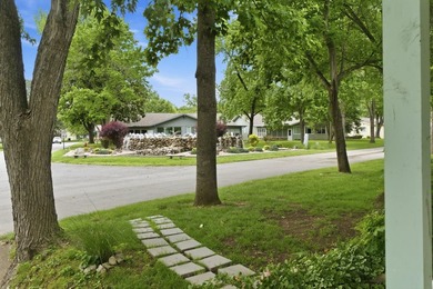 Positioned within the established lakefront community of - photo 41
