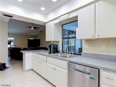 Welcome to your own piece of Florida paradise! This - photo 8