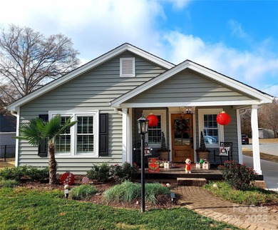 Lake Wylie Home For Sale in Belmont North Carolina