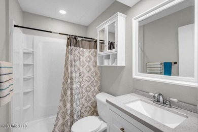 ** MOTIVATED SELLER*** Step into this , ground-floor corner unit - photo 9