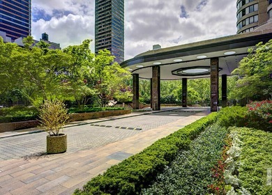 330 East 38th Street 8E