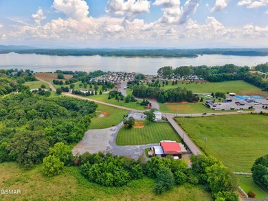 Welcome to Sunflower Barn, a rare opportunity to own an - photo 48