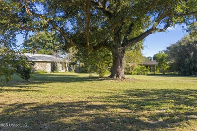 Beautiful 0.29-acre lot in the desirable Great Southern Golf - photo 4