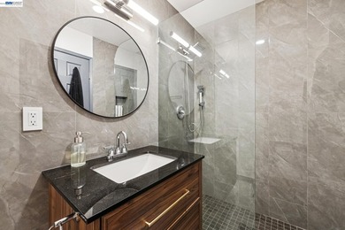 Welcome to resort-style living in the heart of vibrant Alameda - photo 6