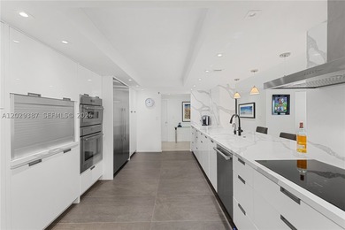 *Stunning High-Rise Condo - Fully Renovated & Luxurious Living - photo 9