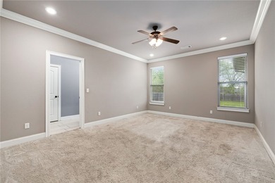 Charming 4 bed, 2 bath home just east of Fayetteville with - photo 14