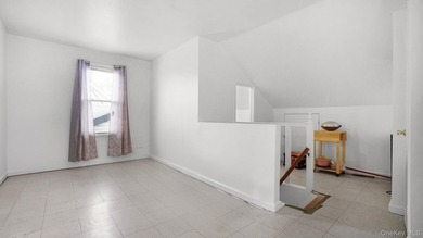Welcome home! Discover the perfect Blend of space, comfort, and - photo 16