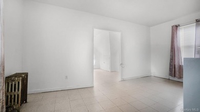 Welcome home! Discover the perfect Blend of space, comfort, and - photo 18