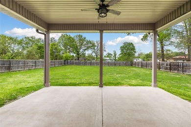 Charming 4 bed, 2 bath home just east of Fayetteville with - photo 22