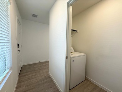 $2K Buyer Closing Credit, ALL APPLIANCES INCLUDED (Blinds