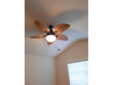 Interior freshly repainted less than a year ago! Located in - photo 31