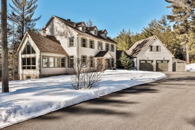Lake Home For Sale in Sainte-Adèle,