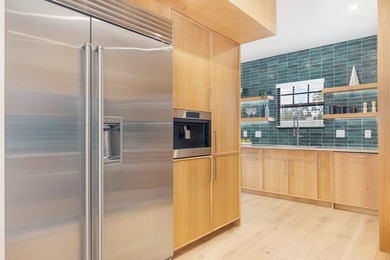 Luxury Contemporary Living in Coveted Providencia Park Step into - photo 10