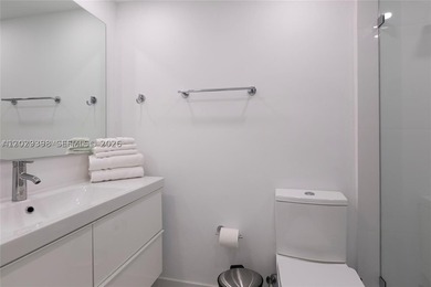 Unique investment opportunity featuring a package of 6 fully - photo 10