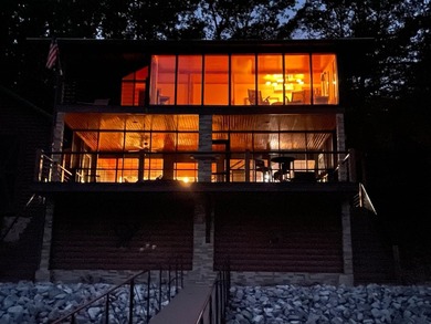 Do you want serenity? This incredible 2.4-acre property with 370 - photo 2