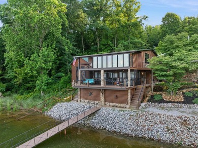Do you want serenity? This incredible 2.4-acre property with 370 - photo 5