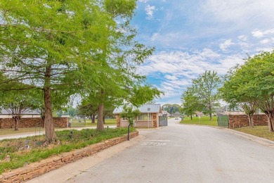 Welcome to 24058 Sun Ridge Road, a beautiful 3-bedroom, 2-bath - photo 37