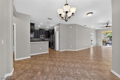 Welcome to easy Florida living in the gated Hawks Point - photo 6