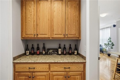 Welcome to this beautifully designed 4-bedroom, 4.5-bath home - photo 7