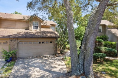 (private lake, pond, creek) Townhome/Townhouse For Sale in Fernandina Beach Florida