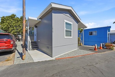 2025 Skyline manufactured home featuring a sleek, modern design - photo 3