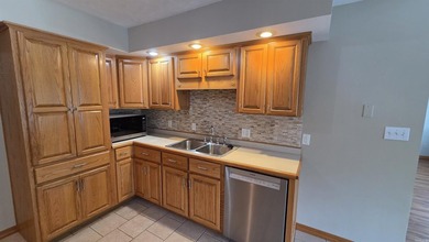 Welcome to market this well-maintained family home offering over - photo 10